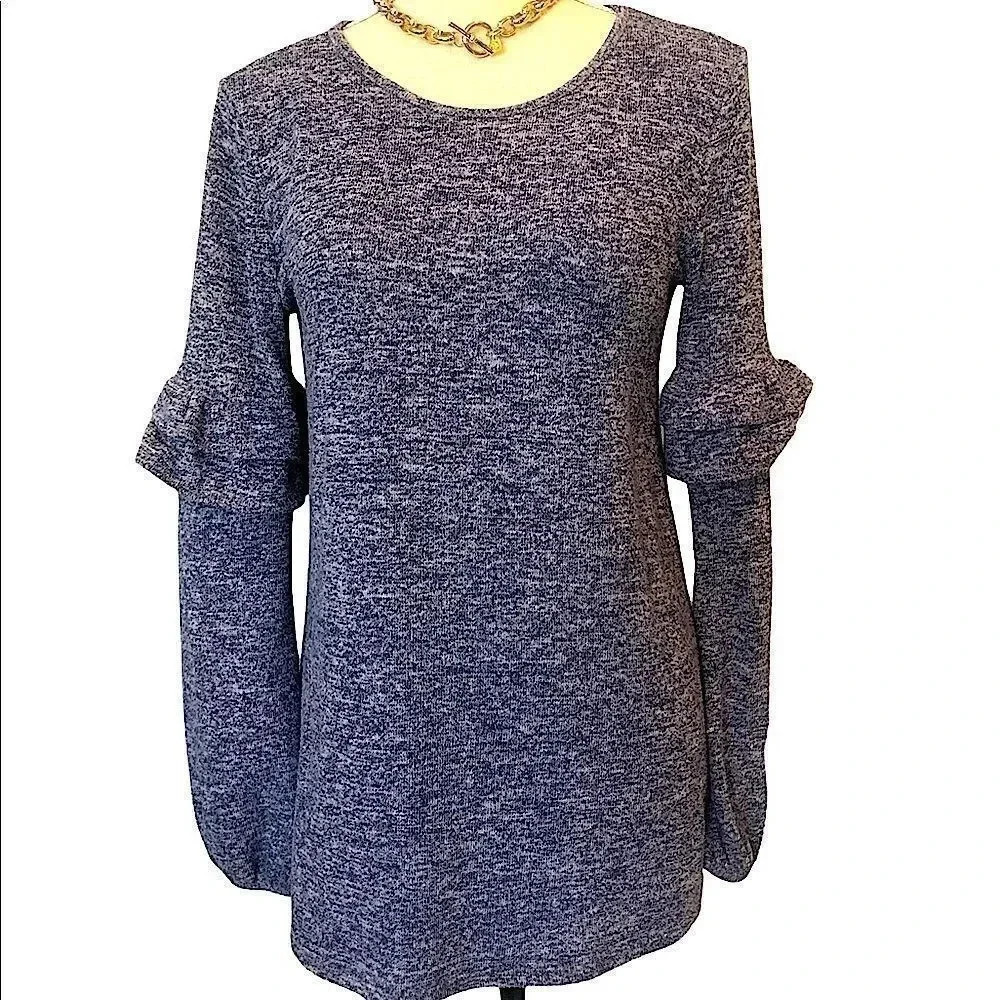 𝅺Vine & Love blue and‎ white long sleeve sweater S
